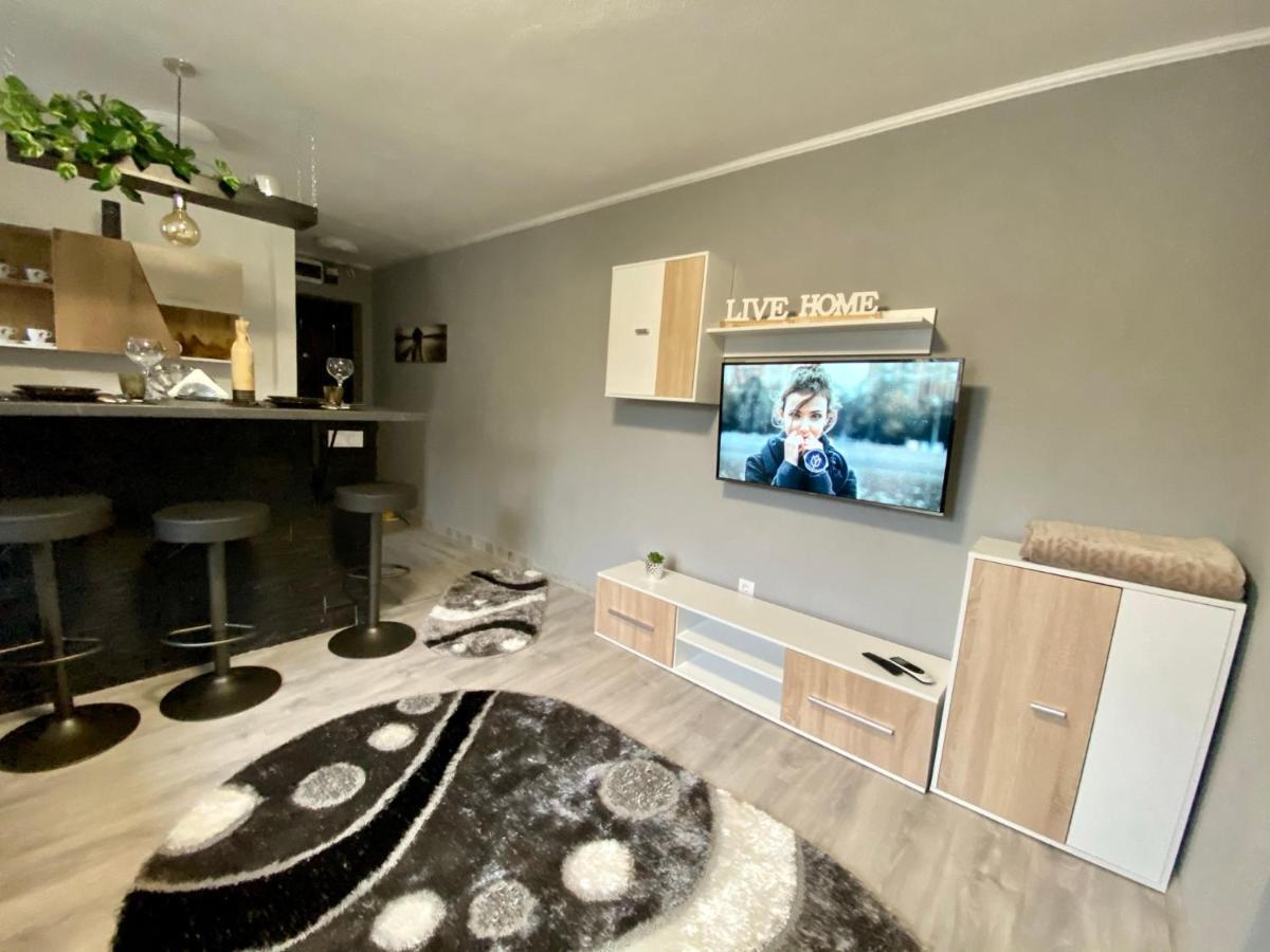 T&T Apartman Praid Exterior photo